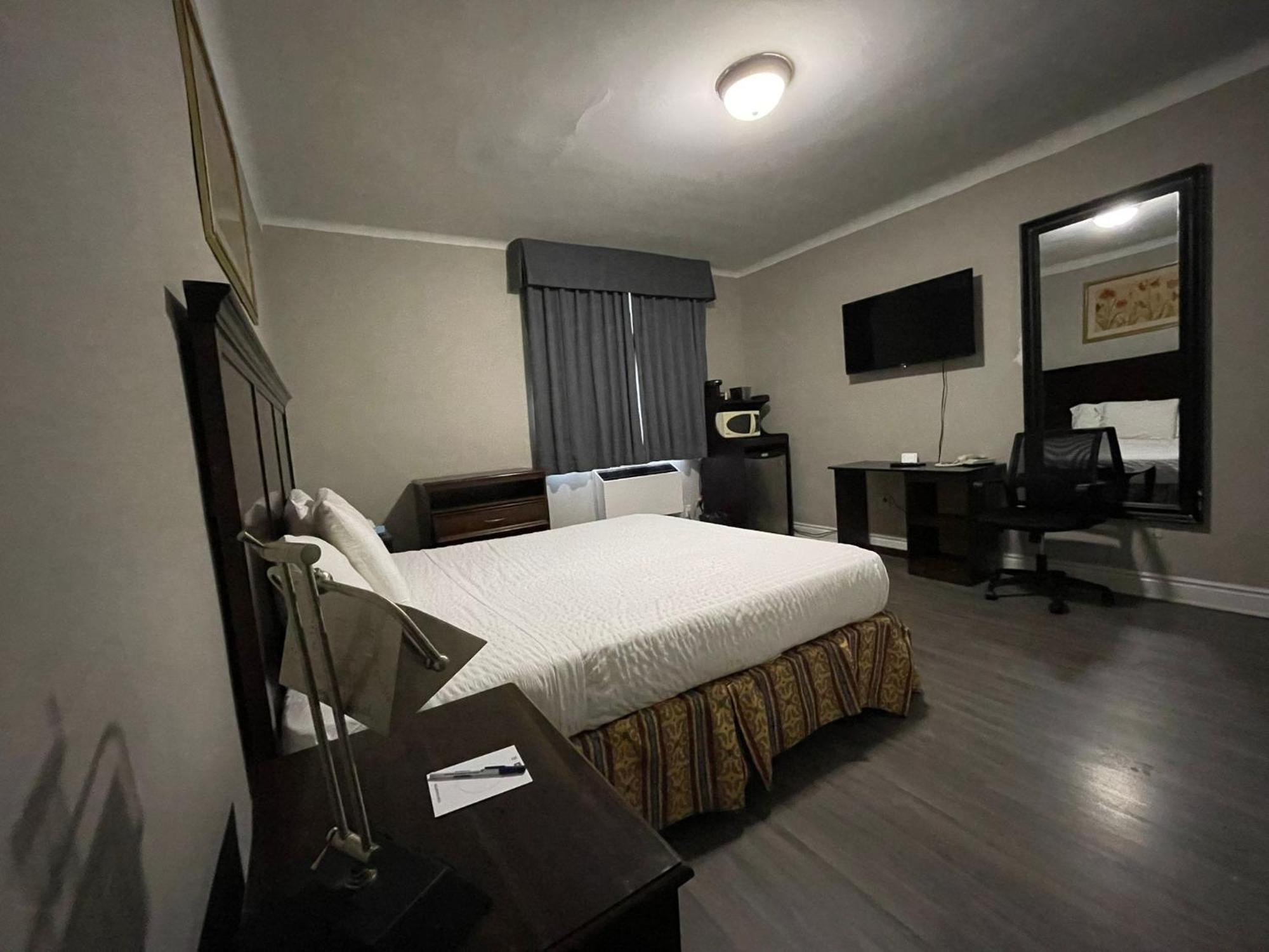 Travelodge By Wyndham London Ontario Extérieur photo