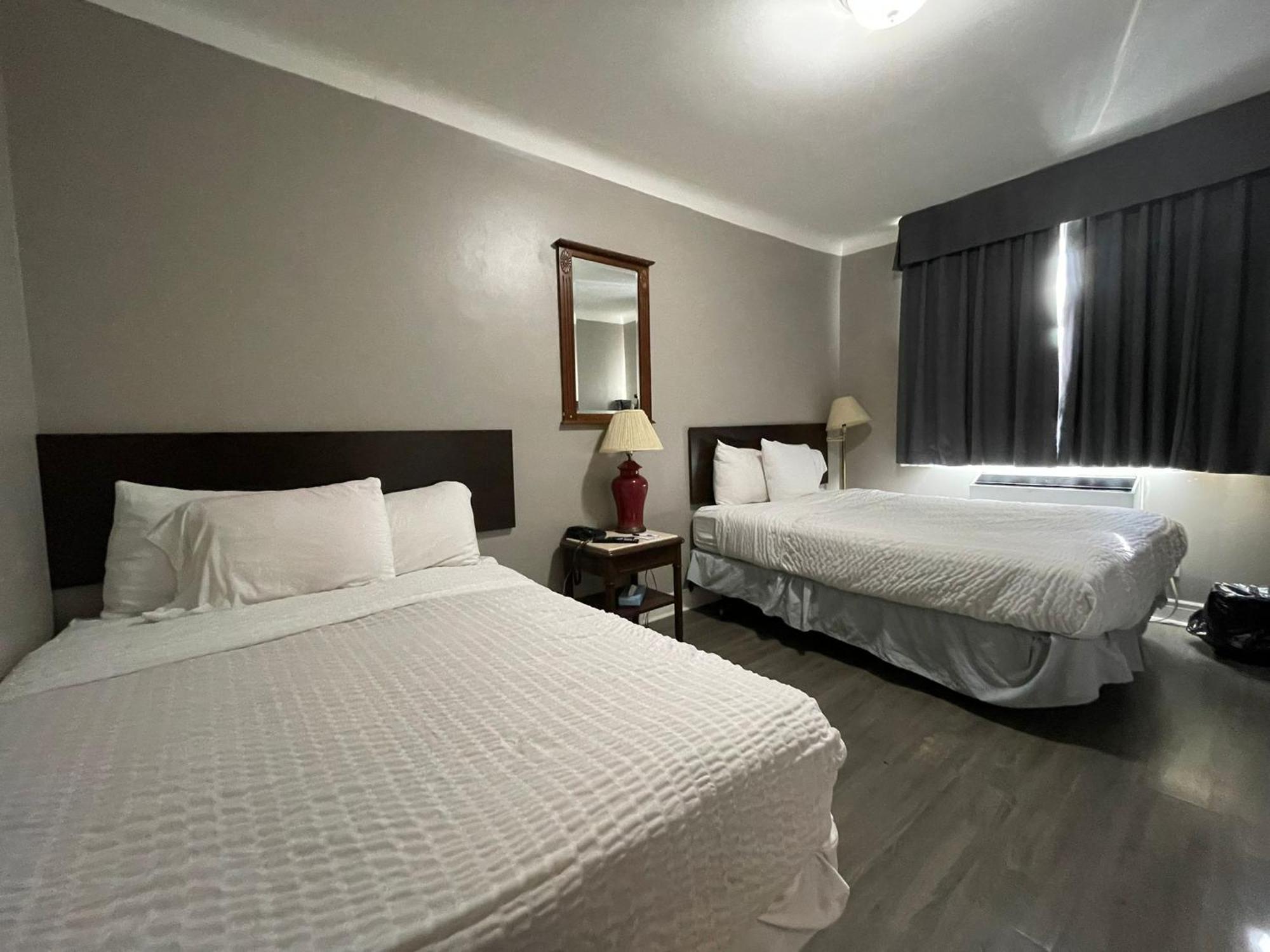Travelodge By Wyndham London Ontario Extérieur photo