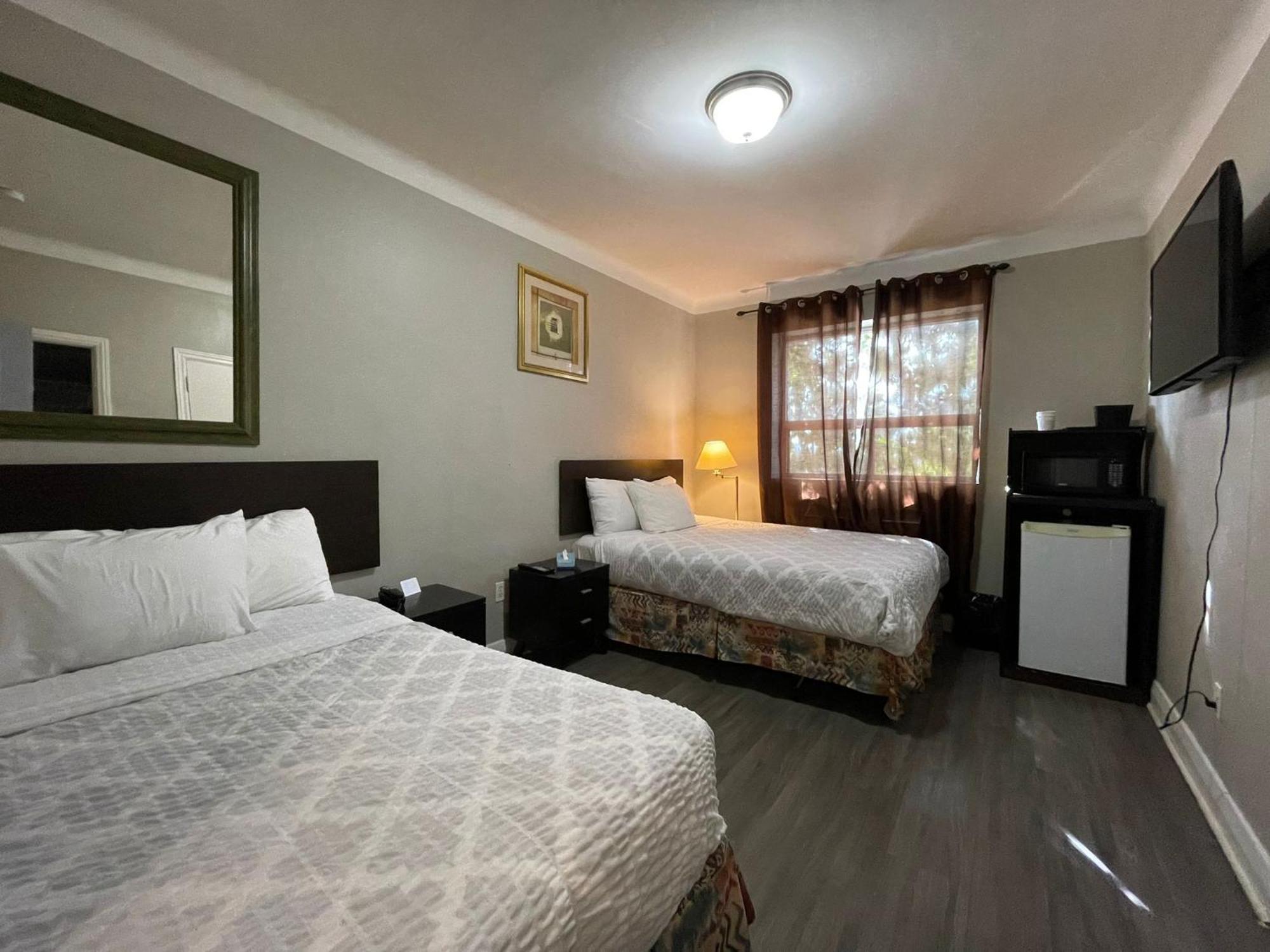 Travelodge By Wyndham London Ontario Extérieur photo