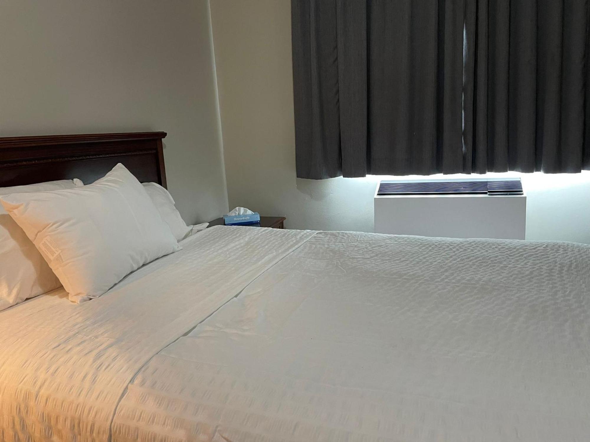Travelodge By Wyndham London Ontario Extérieur photo